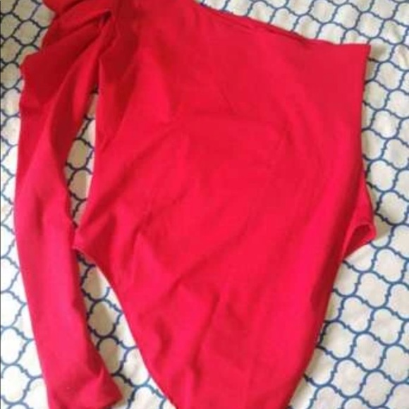 One shoulder ruffle red bodysuit - Picture 3 of 3